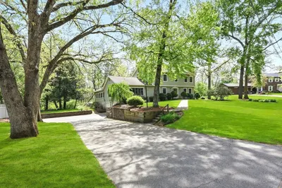 2 Cedar Oak Dr 1