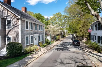 25 Main St #1