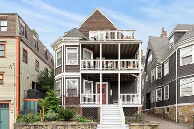 23 Burr Street