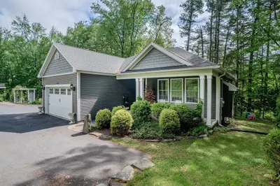 309 Hadley St 1