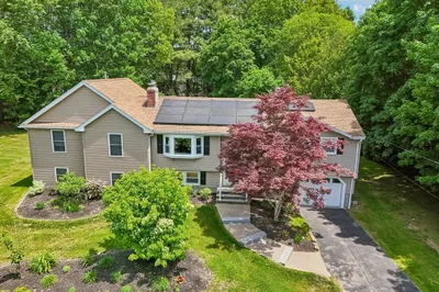 4 Carmel Dr 1