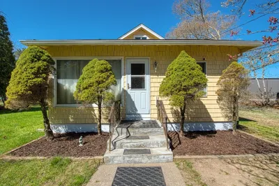 82 Braley Road 1
