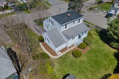47 Dresser Ave 1