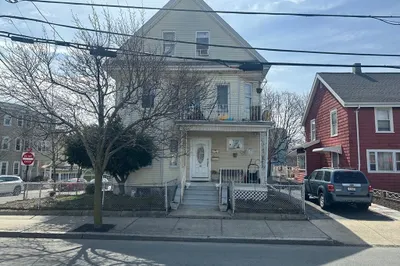 105 Summer St 1