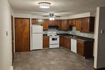 15 Houghton St #7-A