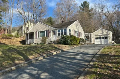 177 Hartford Ave E Ave