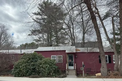 150 Beach Rd