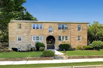 447 W Elm St #3