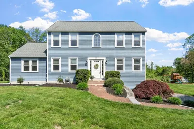 17 Blackthorne Circle 1