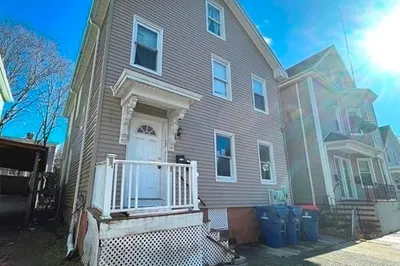 162 Ash St 1