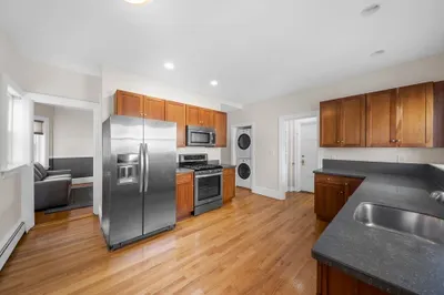 689 Washington Street #2