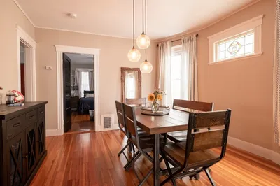 8 Hallam St #2
