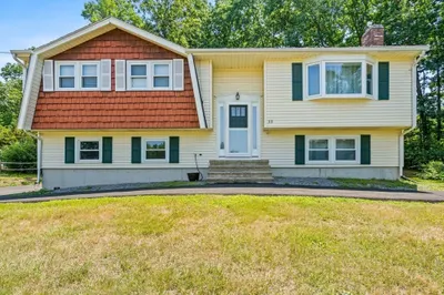 33 Heritage Road 1