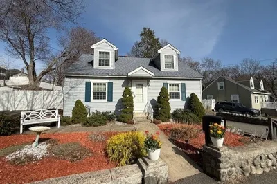 44 Glen Avenue