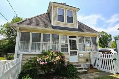 129 Lafayette St 1