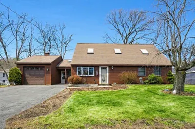 38 Candice St