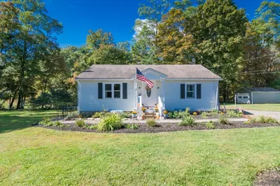 82 Comins Pond Rd 1