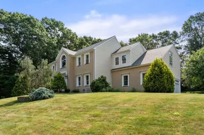 27 Taylor Rd