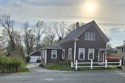 11 Lakeside Ave 1