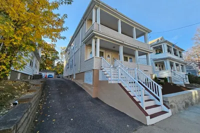 42-44 Parsons St 1