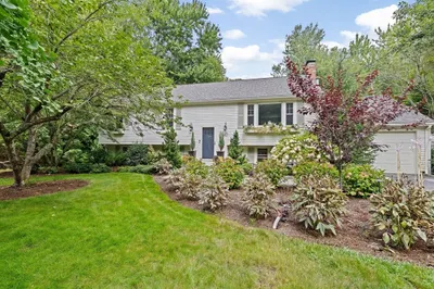 40 Brewster Rd 1