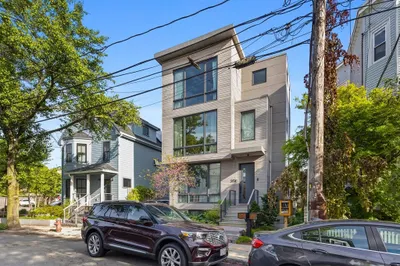 20 AdriAn St #A