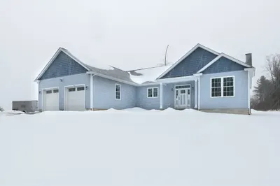 201 Upper Church St 1