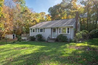 348 Old Pond St 1