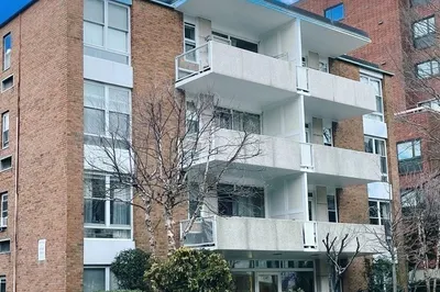 100 Marion Street #18
