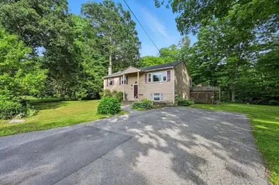 32 Maple St