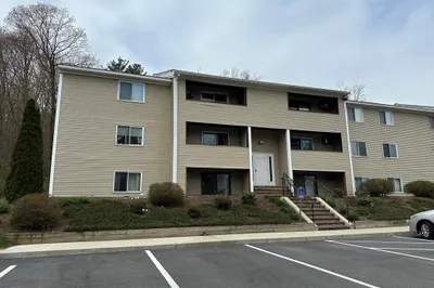 129 Quaker Hwy #11 1