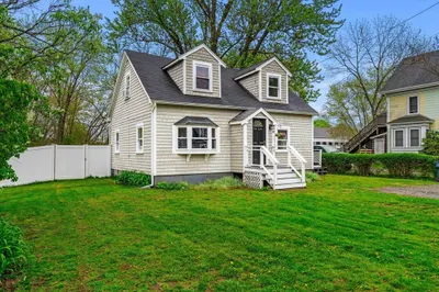 18 Forest Ave
