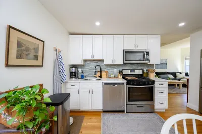 101 Brent St #1 1