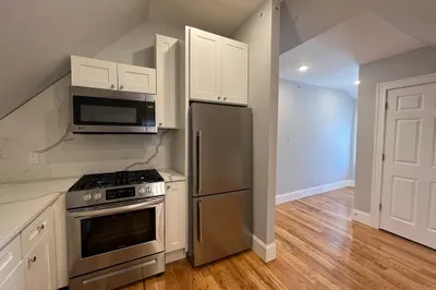 158 Morrison Ave #3