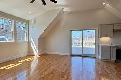 38 Laurel Street #3
