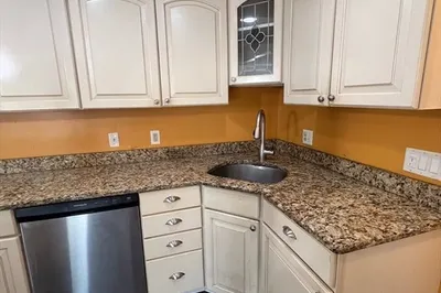 18 Fountain Ln #5