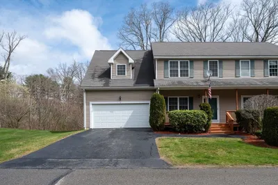 1 Oakes Circle #1 1