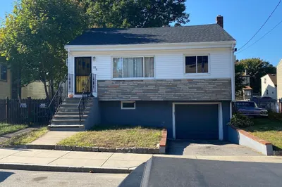22 Banfield Ave