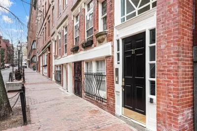 21 Temple Street #1