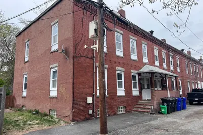 2-4 Holmes St