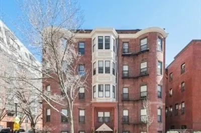40 Saint Botolph Street #35