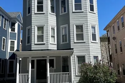 95 Hillside St 1