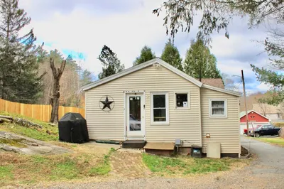 6 Ross Ave 1