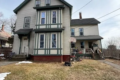 74 Bacon St #2 1