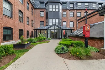 21 Linden St #210
