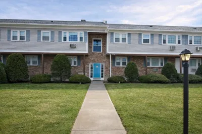 174 Upper County Rd #2-2