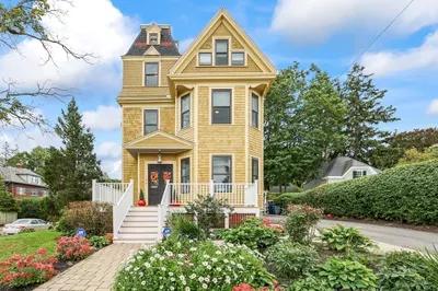 102 Anawan Avenue