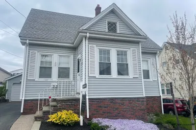 39 Bettinson Ave