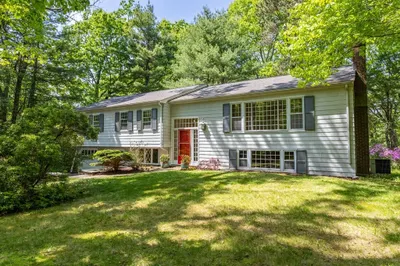26 Autumn Ln 1