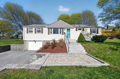 72 Ledgebrook Rd